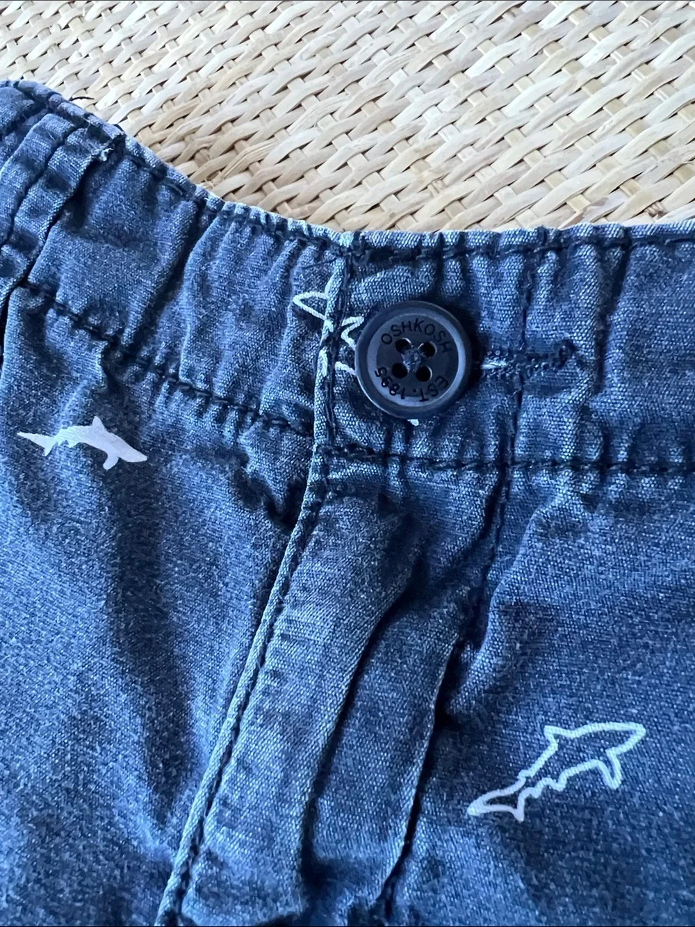 Oshkosh B’gosh 100% Cotton Navy Toddler Shark Shorts Distressed Faded Boys 3T
